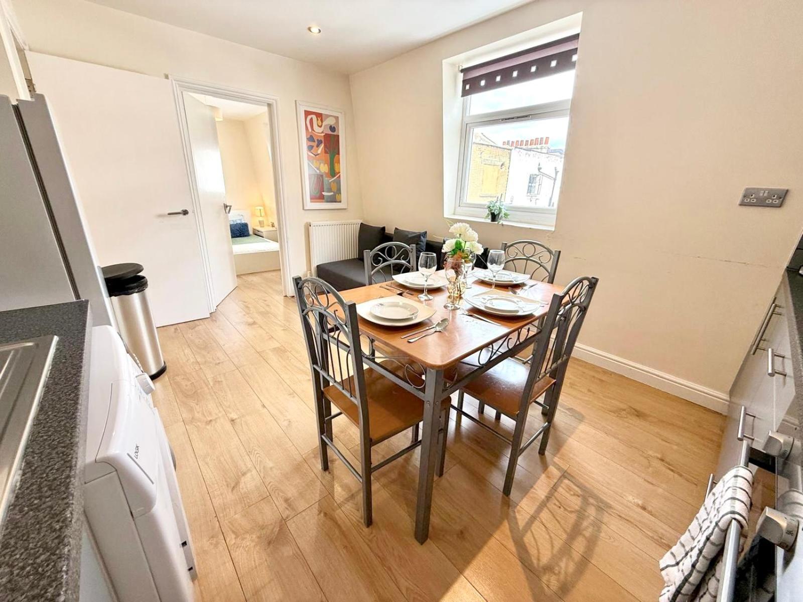 Lovely 3 Bedroom Flat , Aldgate, Tower Hill, Whitechapel Appartement