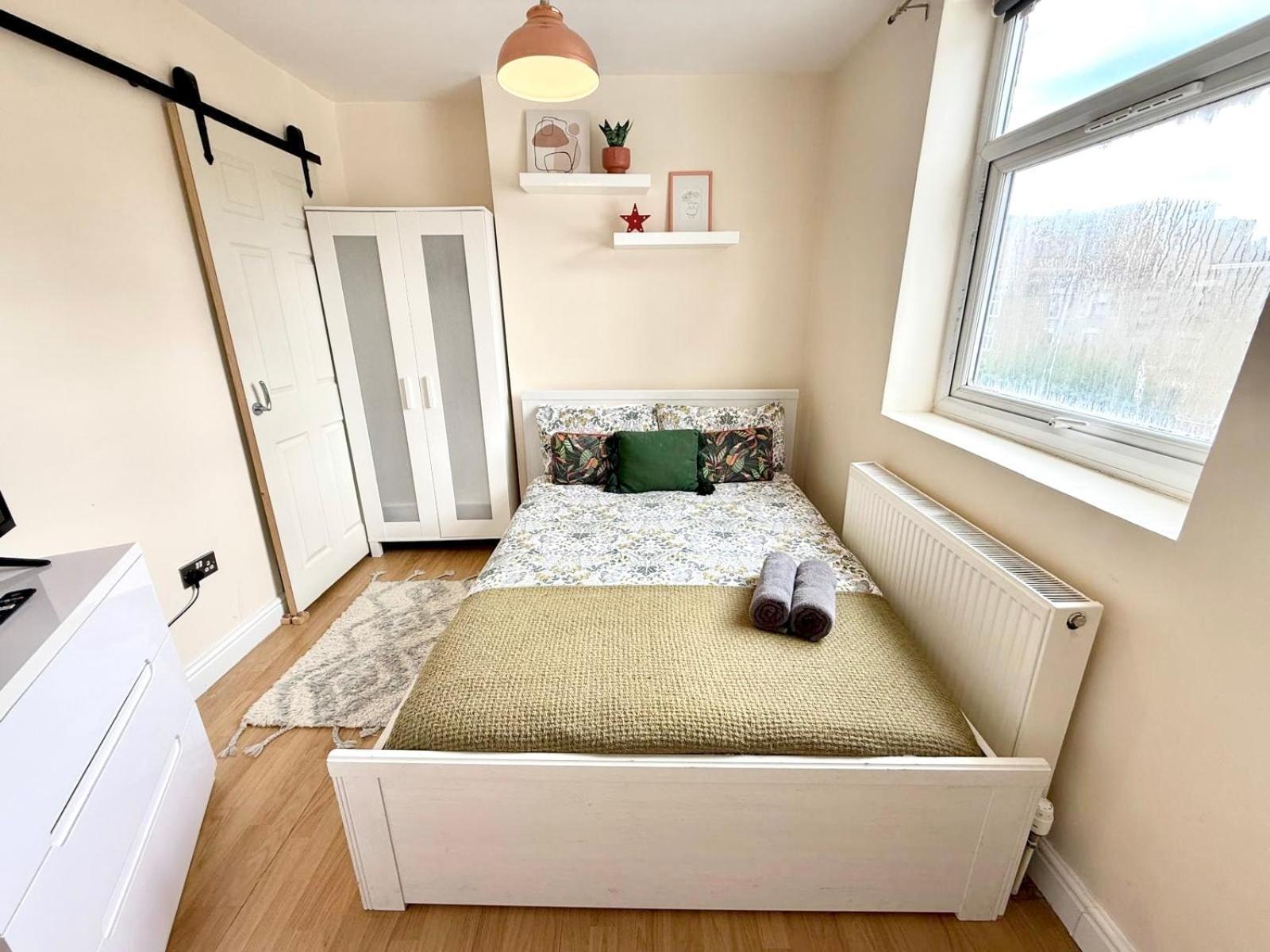 Lovely 3 Bedroom Flat , Aldgate, Tower Hill, Whitechapel Londres
