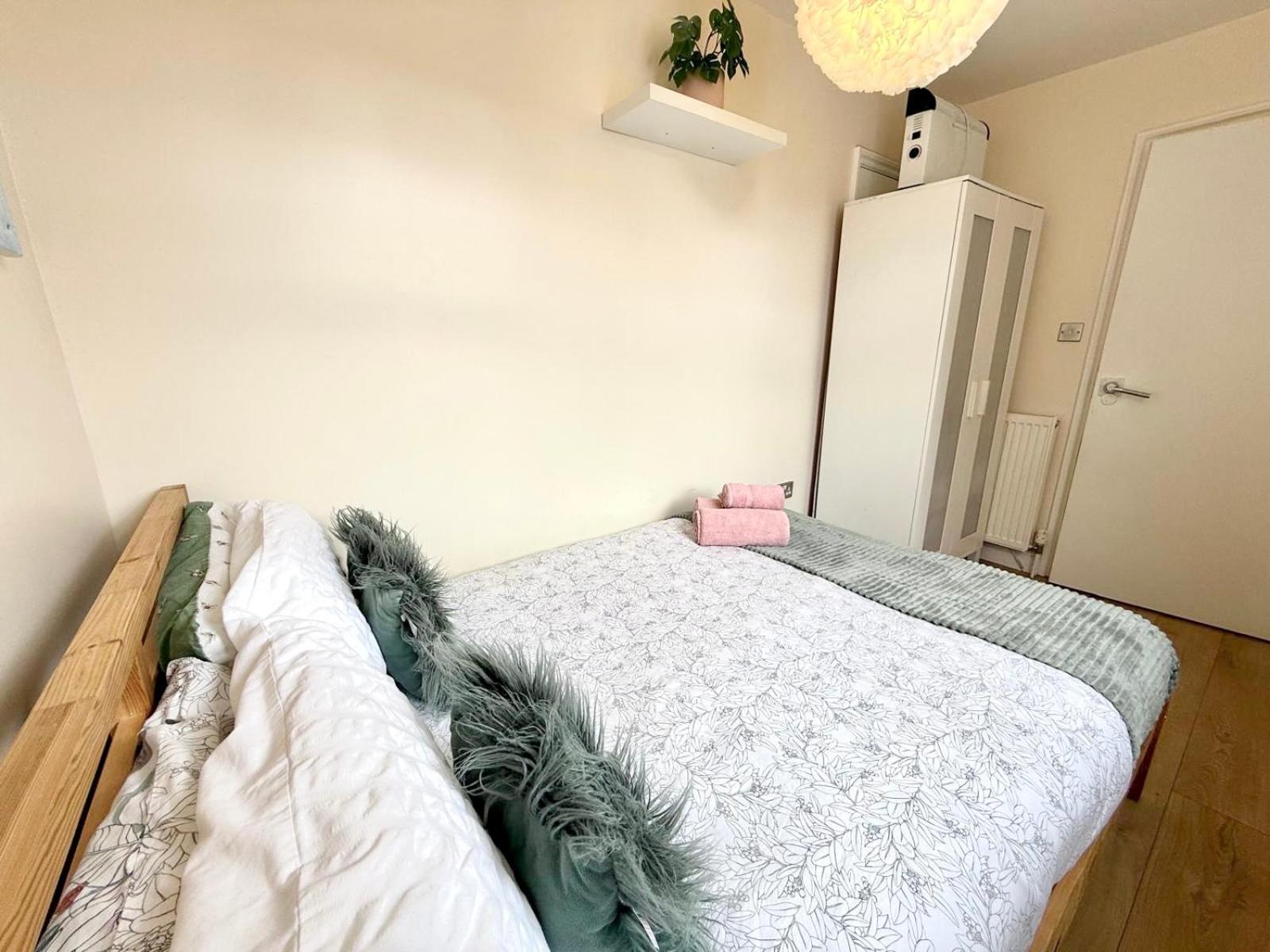 Lovely 3 Bedroom Flat , Aldgate, Tower Hill, Whitechapel * Londres