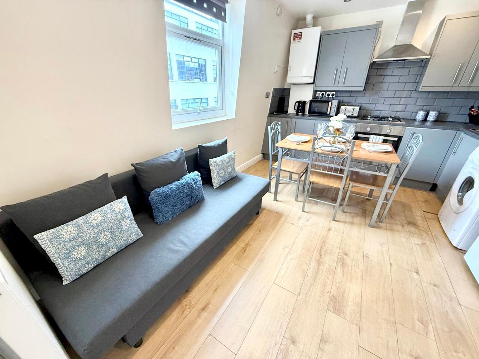 Lovely 3 Bedroom Flat , Aldgate, Tower Hill, Whitechapel