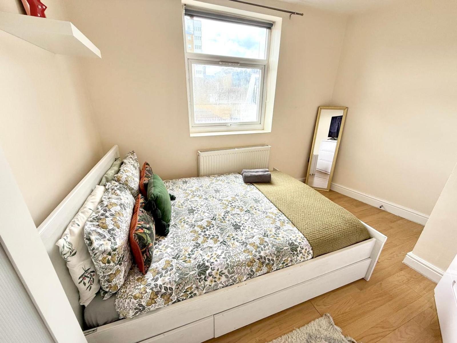 Lovely 3 Bedroom Flat , Aldgate, Tower Hill, Whitechapel * Londres