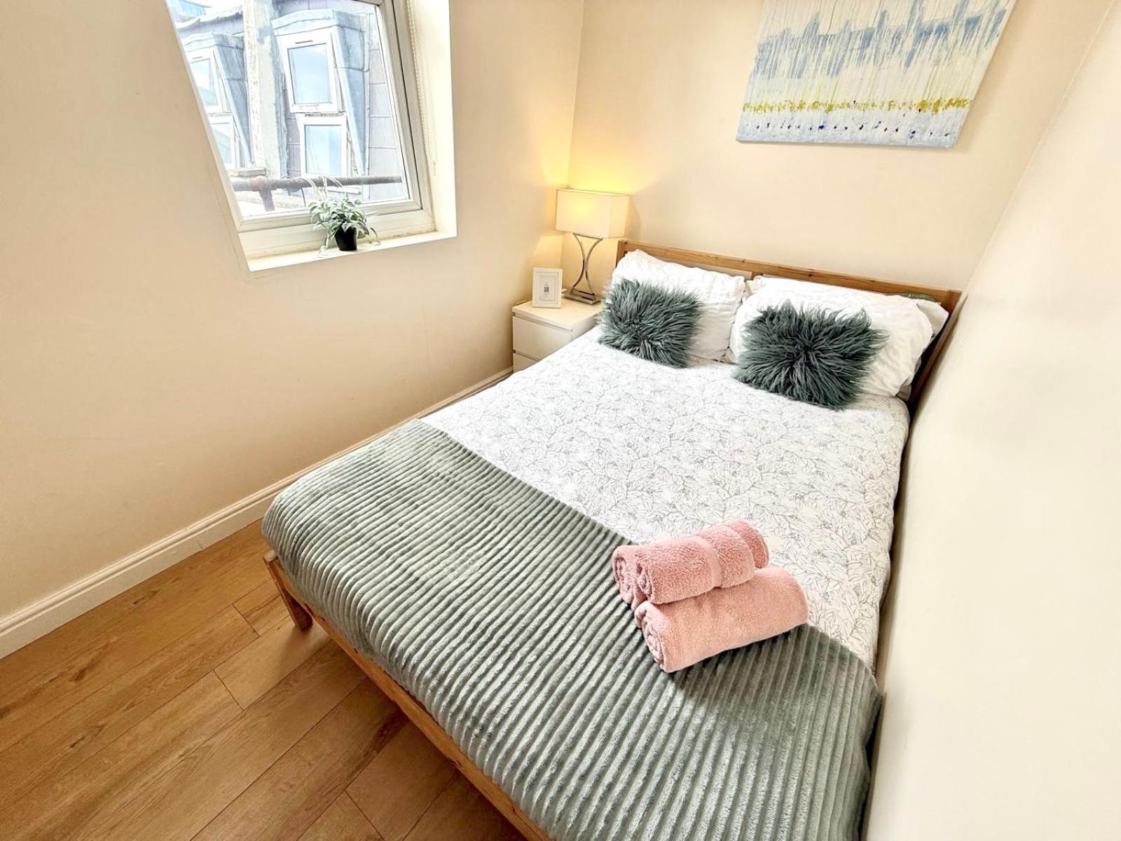 Lovely 3 Bedroom Flat , Aldgate, Tower Hill, Whitechapel *