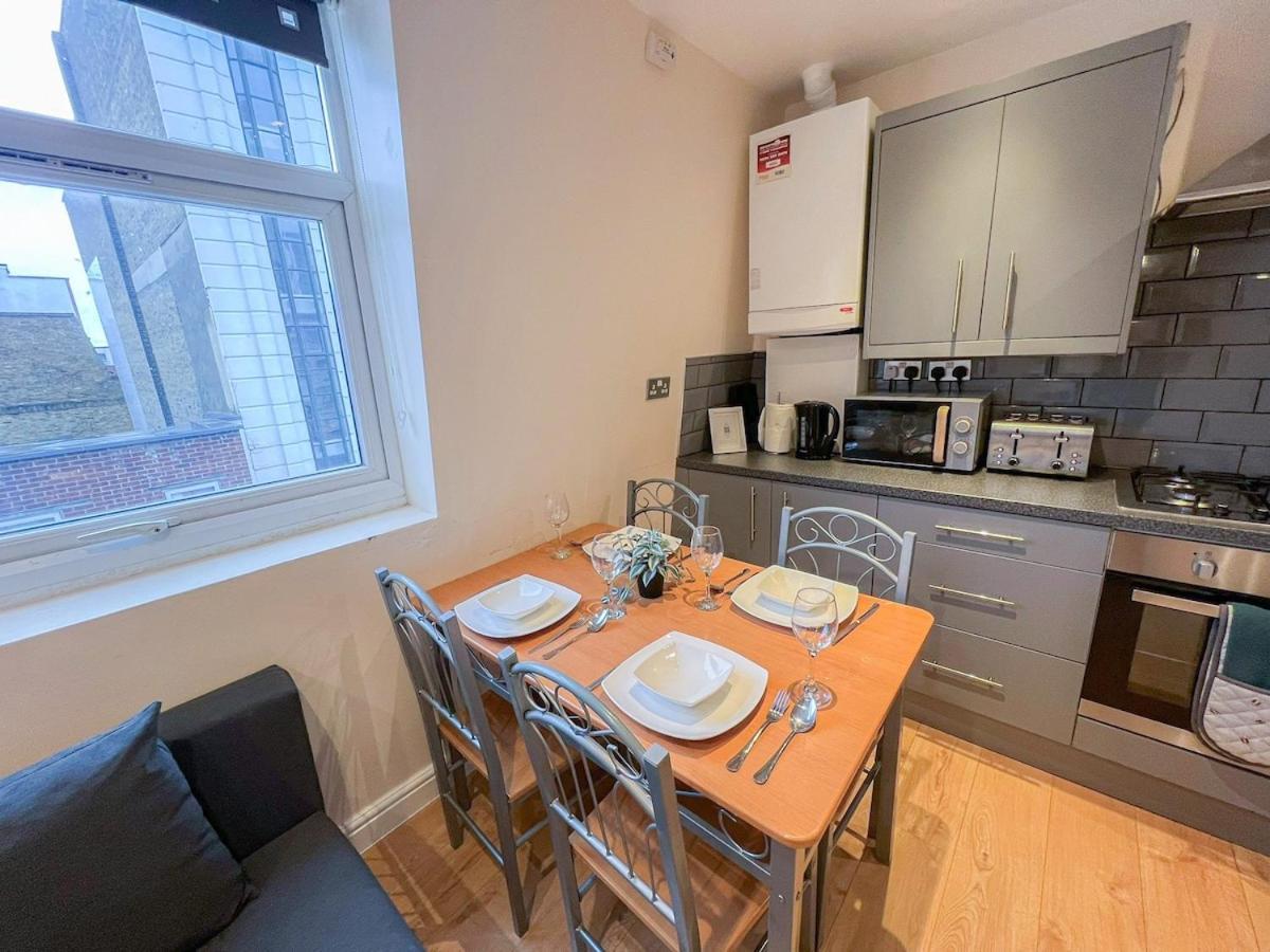 Apartment Lovely 3 Bedroom Flat , Aldgate, Tower Hill, Whitechapel