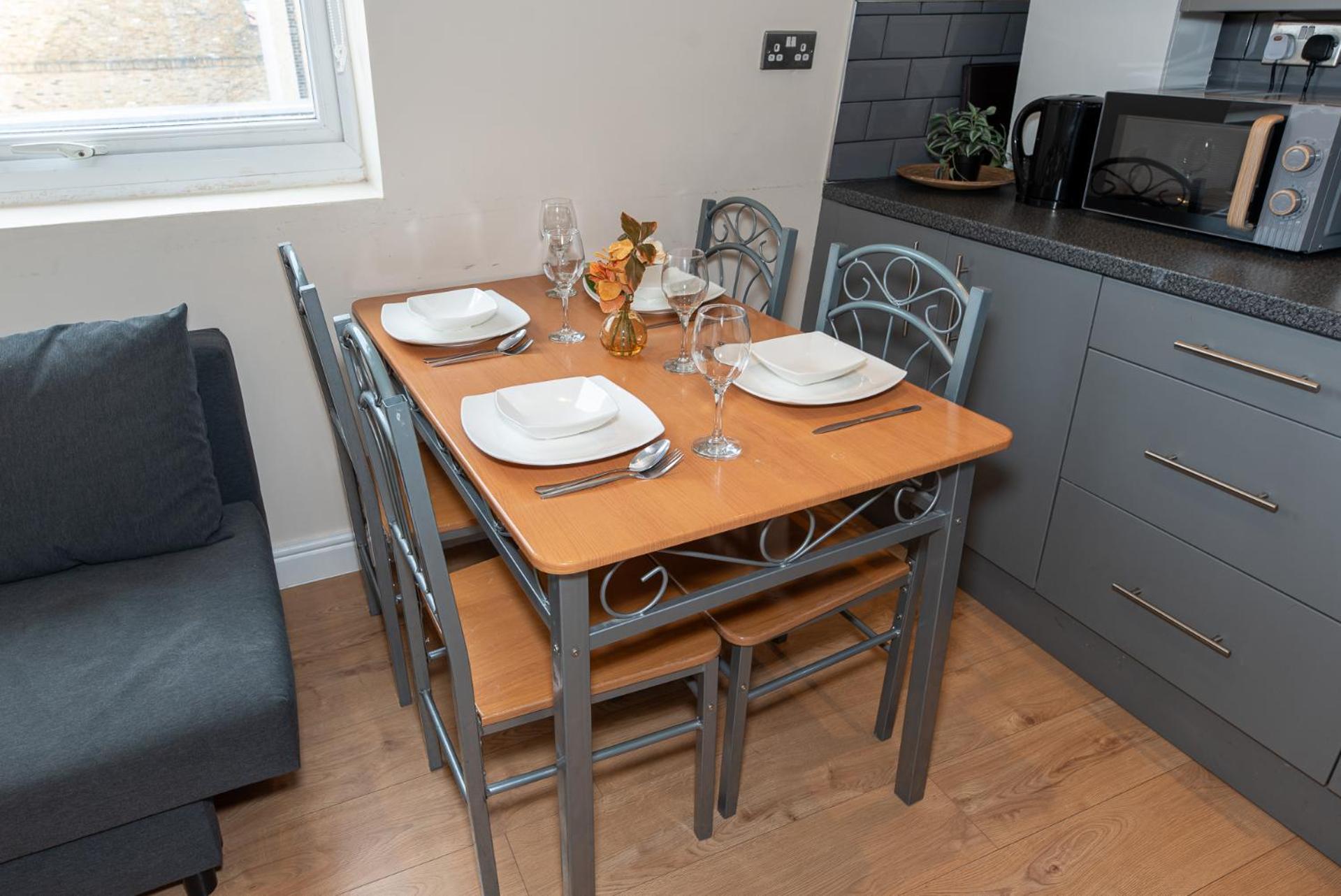 Lovely 3 Bedroom Flat , Aldgate, Tower Hill, Whitechapel * London